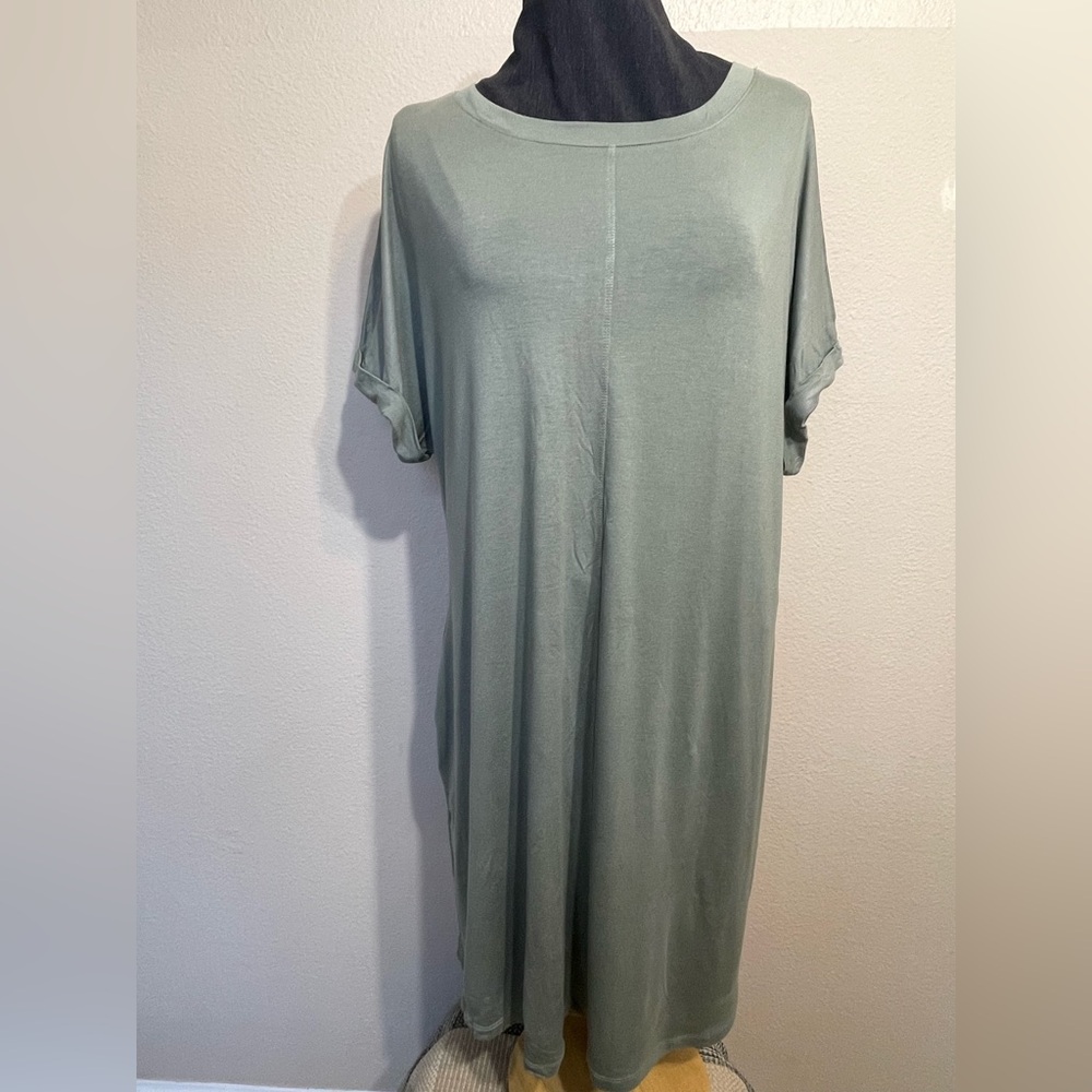 new Casual Light Green T-Shirt Dress with pockets! 14w - 0x.